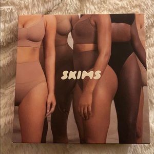 SKIMS - brand new, never worn core control thong